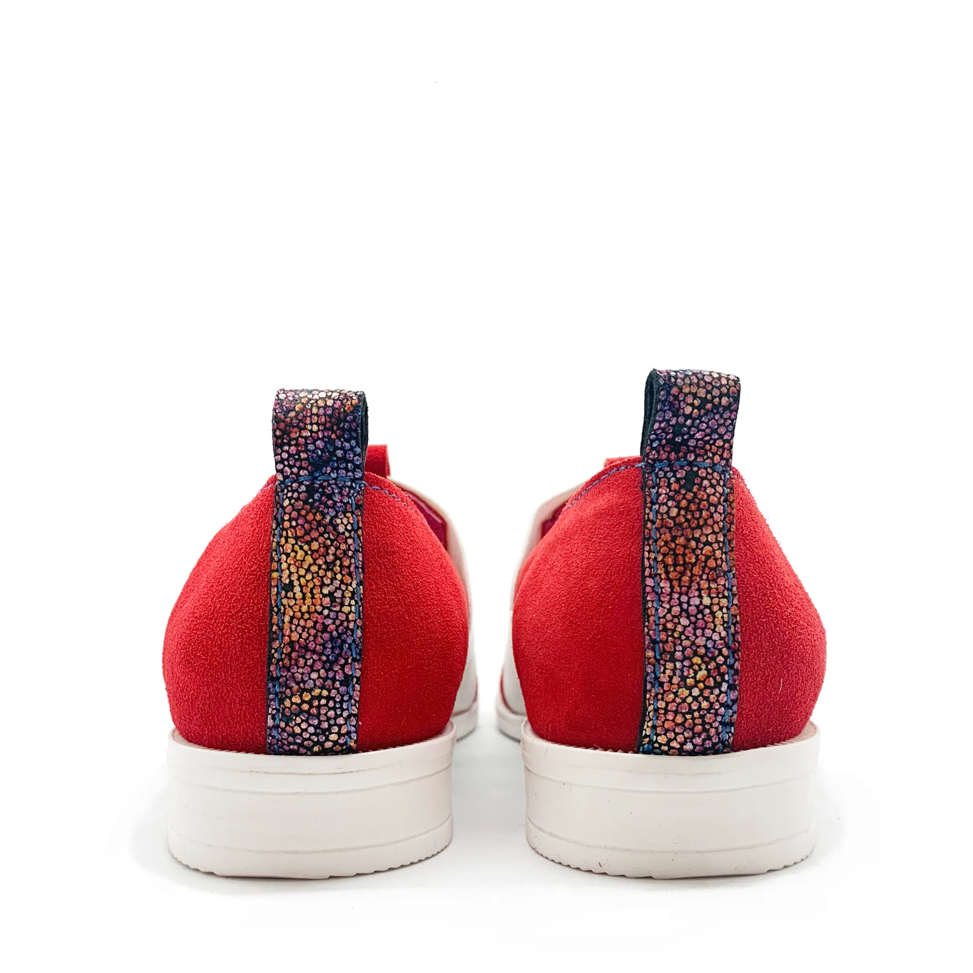 Bourbon - Red White slip on